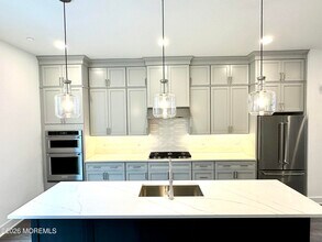 50 Augustus Dr in Middletown, NJ - Building Photo - Building Photo