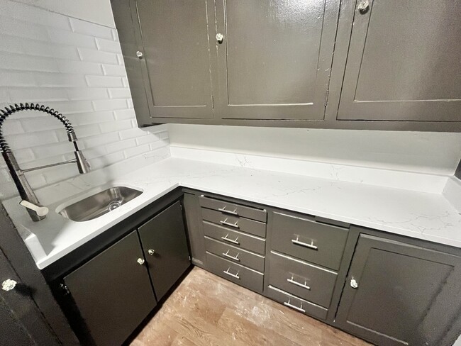 property at 16 N Broadway St