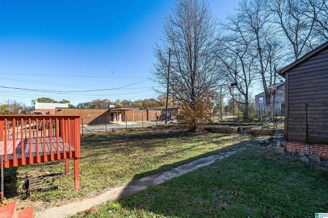 621 Valley Rd in Fairfield, AL - Building Photo - Building Photo