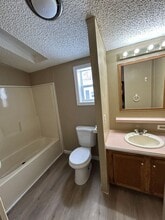 1 Greeley St in Oakland, ME - Building Photo - Building Photo