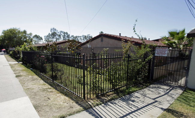 Villa Grande Apartments in San Bernardino, CA - Building Photo - Building Photo