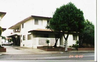 12524 Birch Ave in Hawthorne, CA - Building Photo