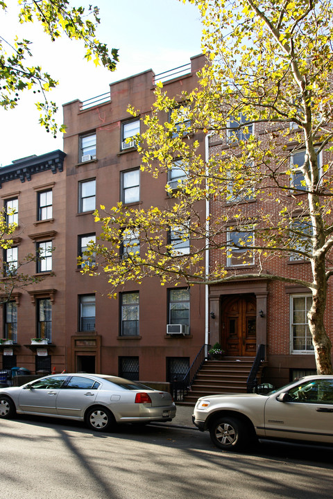 126 Amity St in Brooklyn, NY - Building Photo