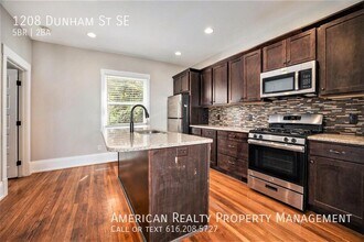 1208 Dunham St SE in Grand Rapids, MI - Building Photo - Building Photo