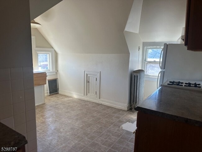 324 Claremont Ave in Montclair, NJ - Building Photo - Building Photo