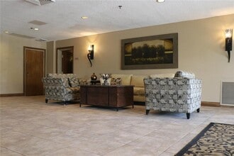 2333 Feather Sound Dr in Clearwater, FL - Building Photo - Building Photo