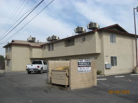 3317 Q St in Bakersfield, CA - Foto de edificio - Building Photo