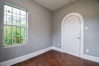 3319 Holman St photo'