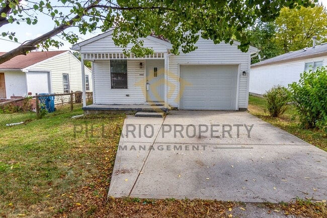 property at 607 S Worth Ave