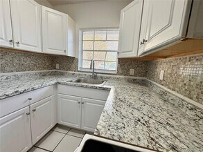 4140 Woodside Dr in Coral Springs, FL - Building Photo - Building Photo