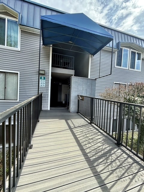 924 Shorewood Dr in Bremerton, WA - Building Photo - Building Photo