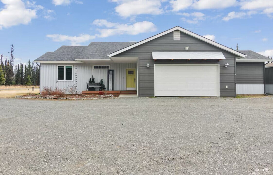 37099 Baldpate Lp in Kenai, AK - Foto de edificio