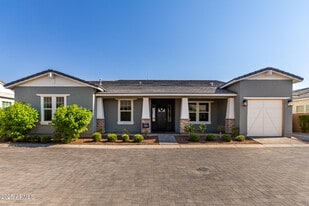 17233 W Dartmouth St in Surprise, AZ - Building Photo