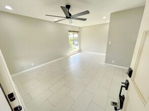480 Kenolio Rd in Kihei, HI - Building Photo - Building Photo