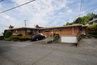 Anne Vista Court in Seattle, WA - Building Photo - Building Photo