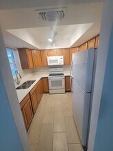 10905 126th Ave N in Largo, FL - Building Photo - Building Photo