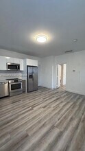 729 Meridian Ave in Miami Beach, FL - Building Photo - Building Photo