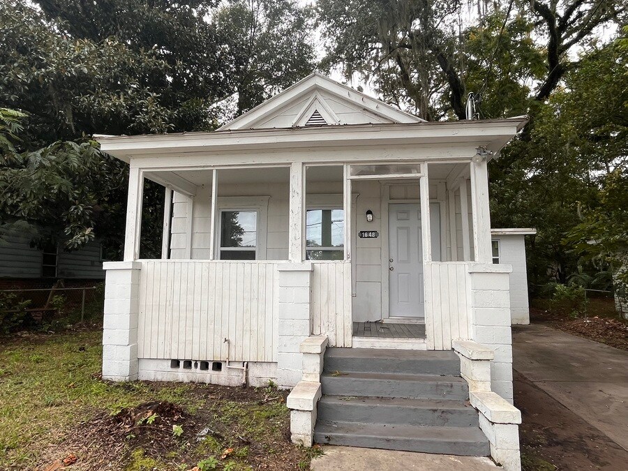 1648 W 36th St in Jacksonville, FL - Foto de edificio