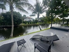 332 NW 47th Ave in Deerfield Beach, FL - Building Photo - Building Photo