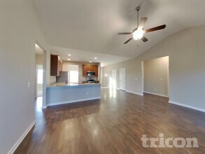 815 Ellyson Dr in Spring Hill, TN - Building Photo - Building Photo