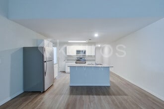 9149 Aegean Cir in Lehigh Acres, FL - Foto de edificio - Building Photo