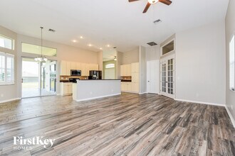 507 SE 11th St in Cape Coral, FL - Foto de edificio - Building Photo