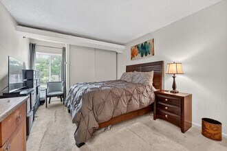 60 S Van Dorn St in Alexandria, VA - Foto de edificio - Building Photo