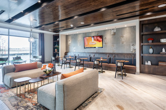 Promenade at Las Colinas in Irving, TX - Foto de edificio - Interior Photo