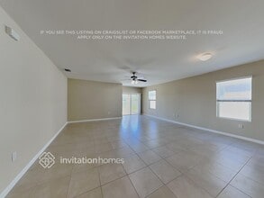 8065 Gopher Tortoise Trail in Lehigh Acres, FL - Foto de edificio - Building Photo