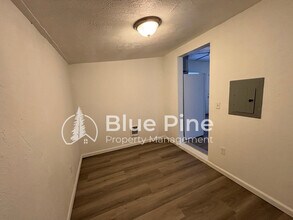 915 N Hayes Ave in Pocatello, ID - Building Photo - Building Photo