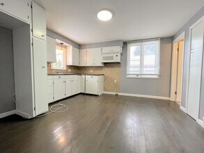 138 1/2 Adam St in Tonawanda, NY - Building Photo - Building Photo