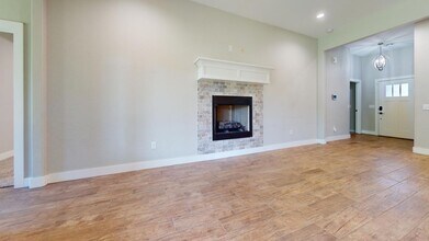 13 Misty Morning Ln in Elgin, OK - Building Photo - Building Photo