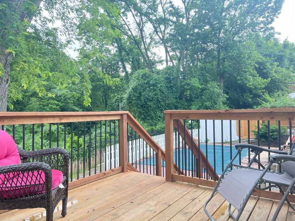 141 San Angelo Dr in Chesterfield, MO - Building Photo