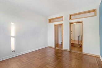 210 Martine Ave, Unit 6H in White Plains, NY - Building Photo - Building Photo