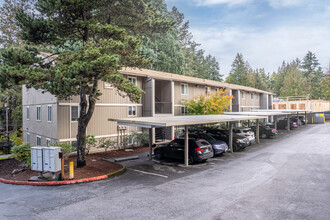 Westwood Apartments in Portland, OR - Foto de edificio - Primary Photo