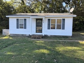 306 Lynn St in Ripley, TN - Building Photo