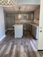 3687 Franklin Ave SE in Hubbard, OH - Foto de edificio - Building Photo