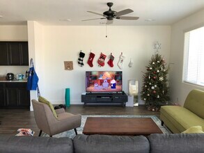 2363 Explorador Dr in Merced, CA - Foto de edificio - Building Photo