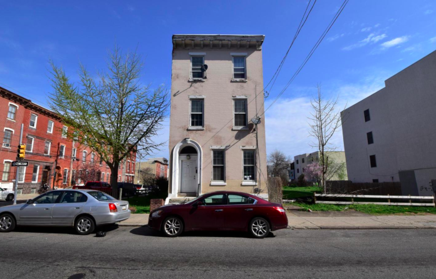 1521 W Oxford St in Philadelphia, PA - Building Photo