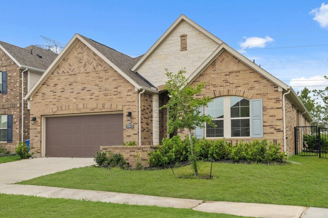 10943 Water Hyssop Ln in Cypress, TX - Building Photo