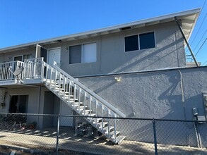 1100 Vine St in Paso Robles, CA - Building Photo - Building Photo