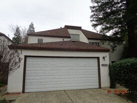 1250 Redwood Ct in Dixon, CA - Building Photo