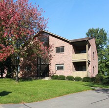 Woodhill Apartments in Glenmont, NY - Building Photo - Building Photo