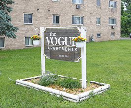 The Vogue Apartments in St. Paul, MN - Building Photo - Building Photo