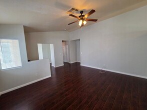 3921 Copperhead Hills St in Las Vegas, NV - Building Photo - Building Photo