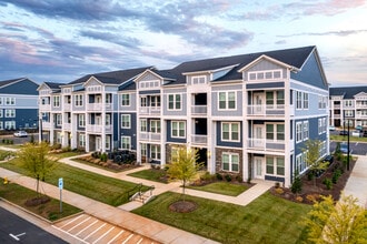 Tryon Farms in Charlotte, NC - Building Photo - Building Photo