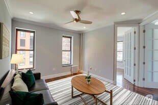 334 E 6th St, Unit 3 in New York, NY - Building Photo