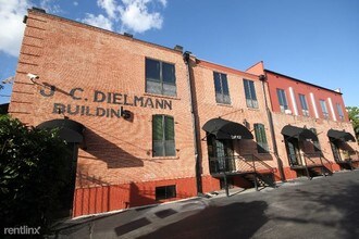 710 S Medina St in San Antonio, TX - Building Photo - Building Photo