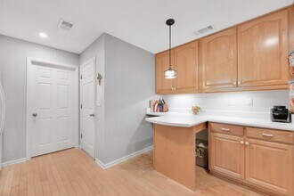 1126 Coral Dr in Niceville, FL - Foto de edificio - Building Photo