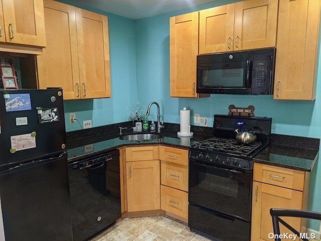 235 W Broadway-Unit -B4 in Long Beach, NY - Building Photo - Building Photo